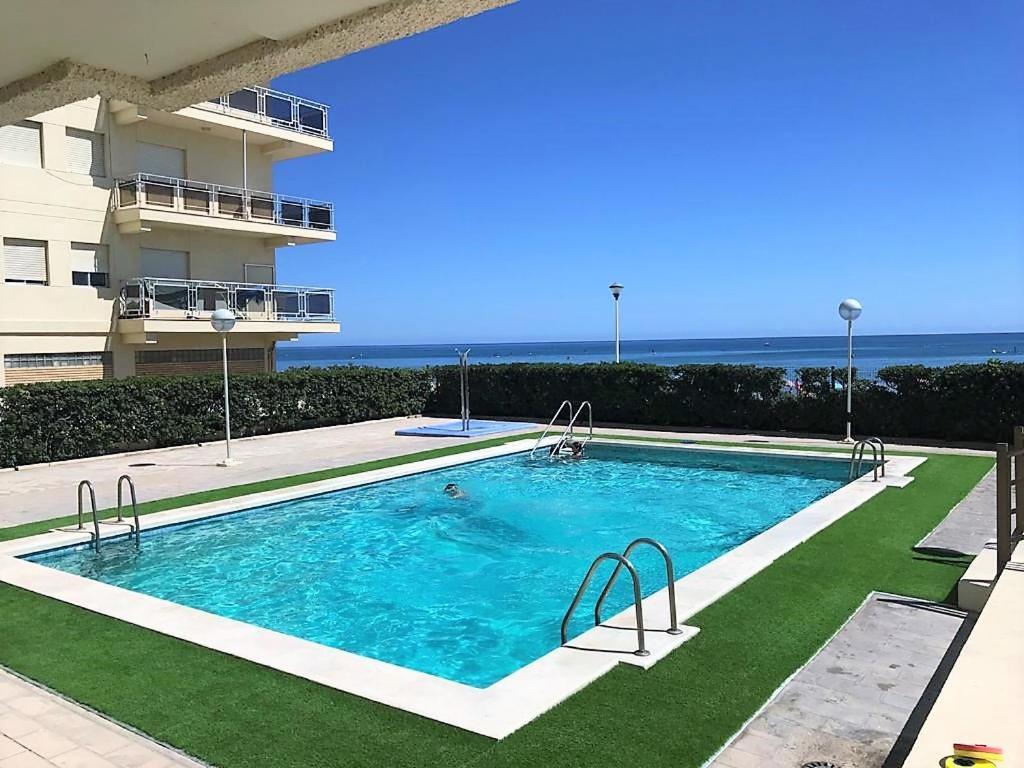 Cozy Apartment In A Beachfront Complex Mareny Blau Exterior foto